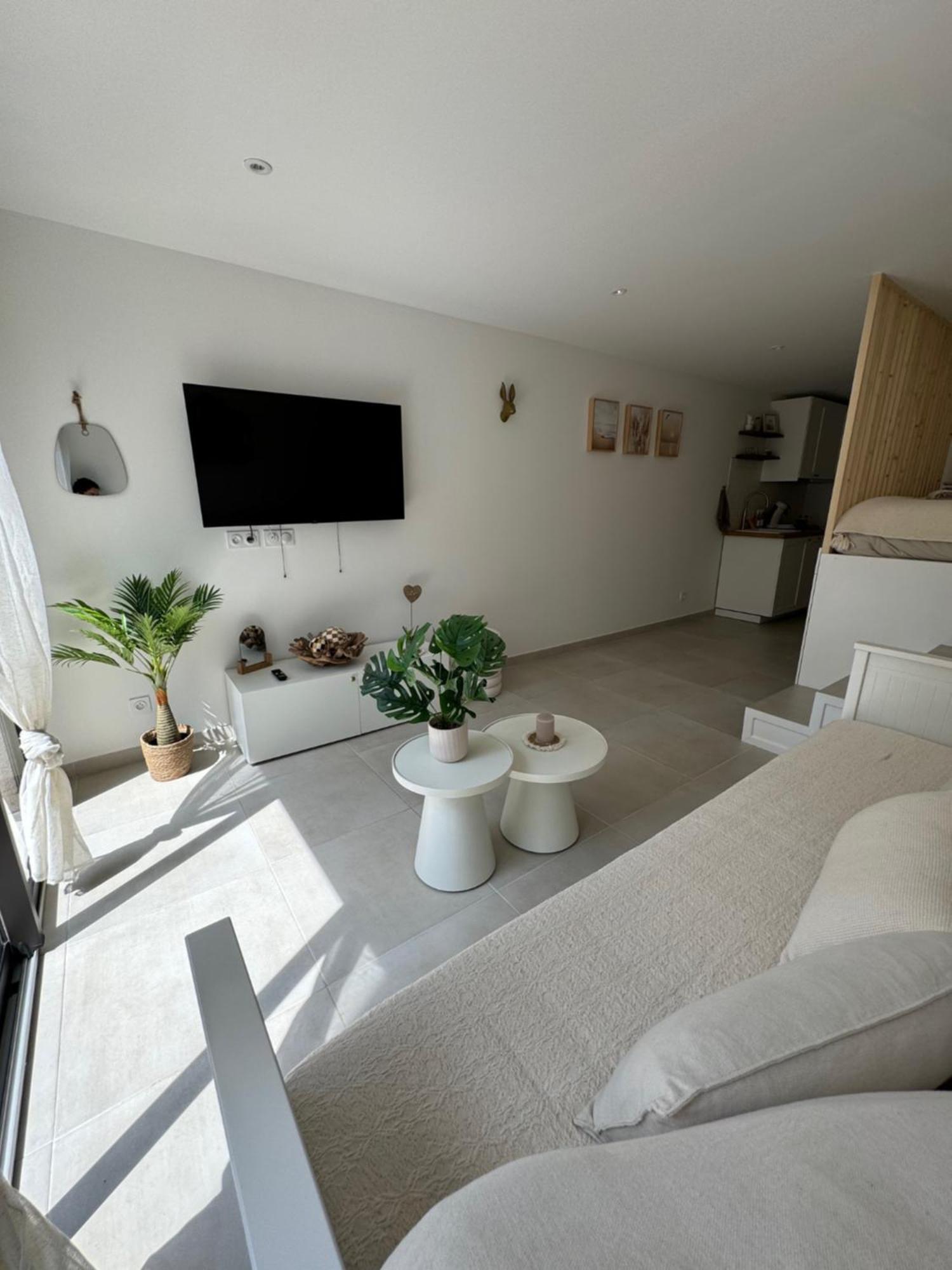 Appartamento Chez Timmaflo Fréjus Esterno foto