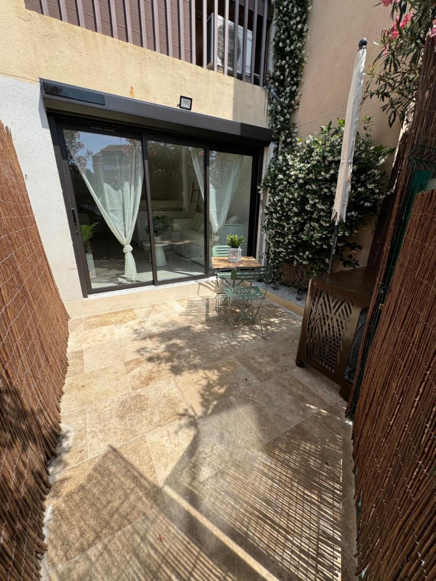 Appartamento Chez Timmaflo Fréjus Esterno foto